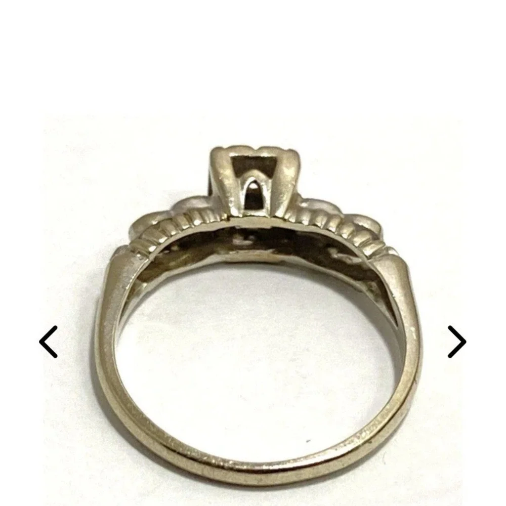 Beautiful Antique 14k White Gold Women's Diamond Engagement Ring TW 2.7g Sz.6.5